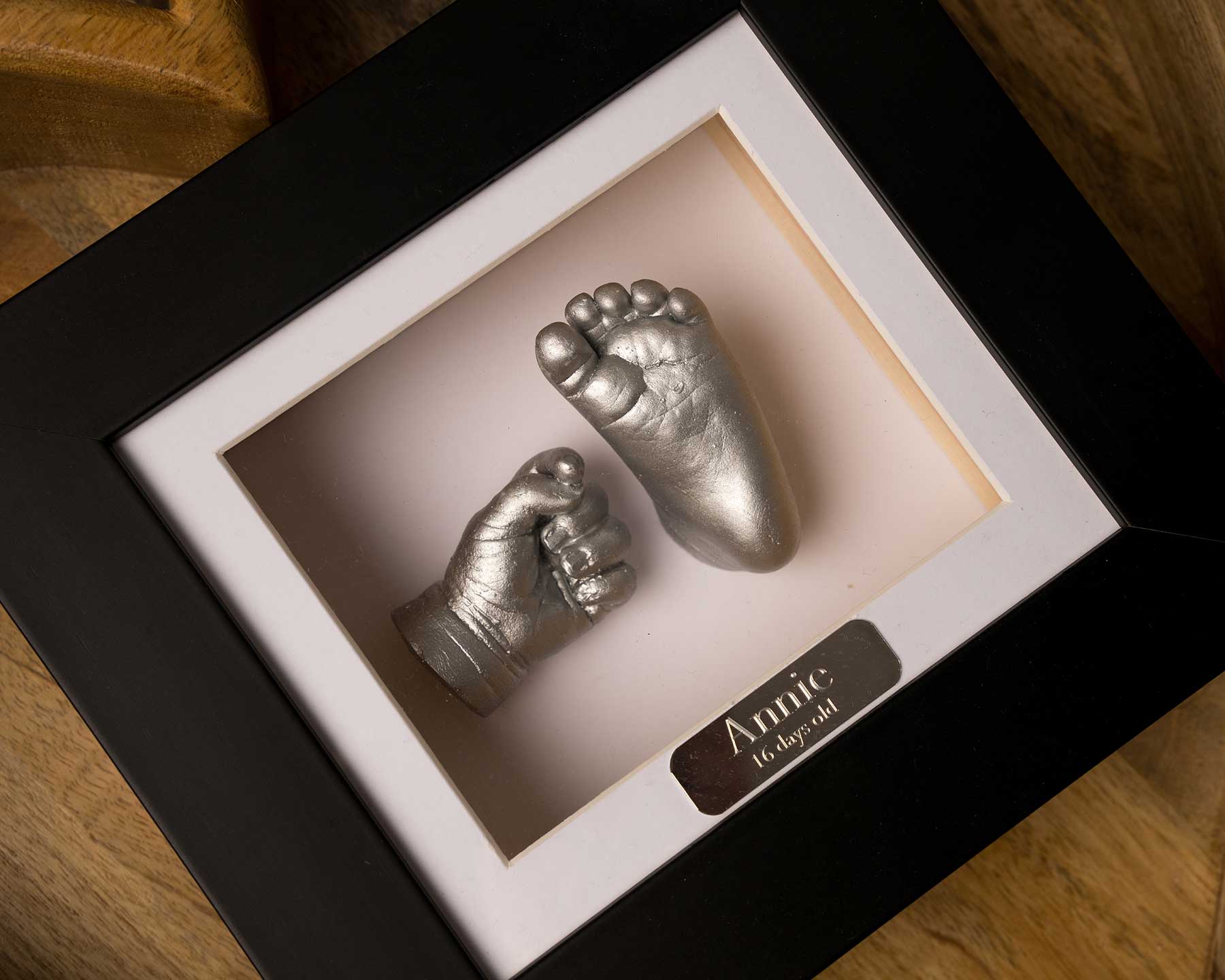 3DBabyHandFootCastinginBelfast_BabyPhotographerBelfast_JadeEatonPhotography